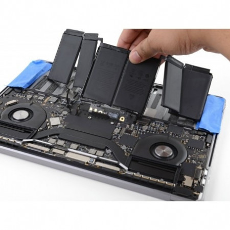 Remplacement batterie MacBook Pro 13" A2159 – Masco Informatique